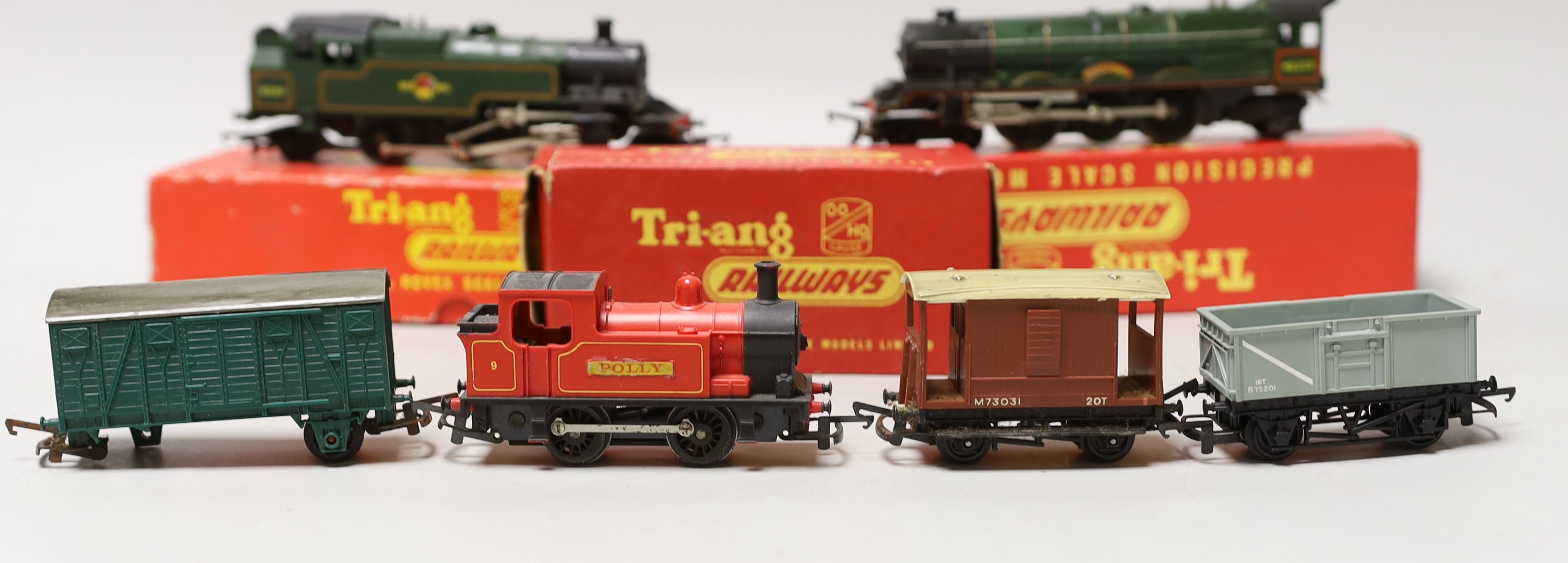 A quantity of Tri-Ang railways